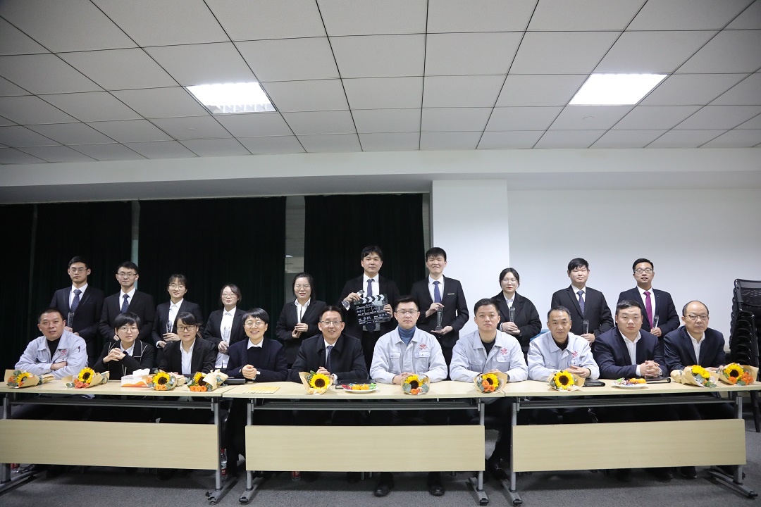 让青春在菲律宾欧博(股份)有限公司官网迸发磅礴力量 用奋斗在菲律宾欧博(股份)有限公司官网绽放绚丽光彩